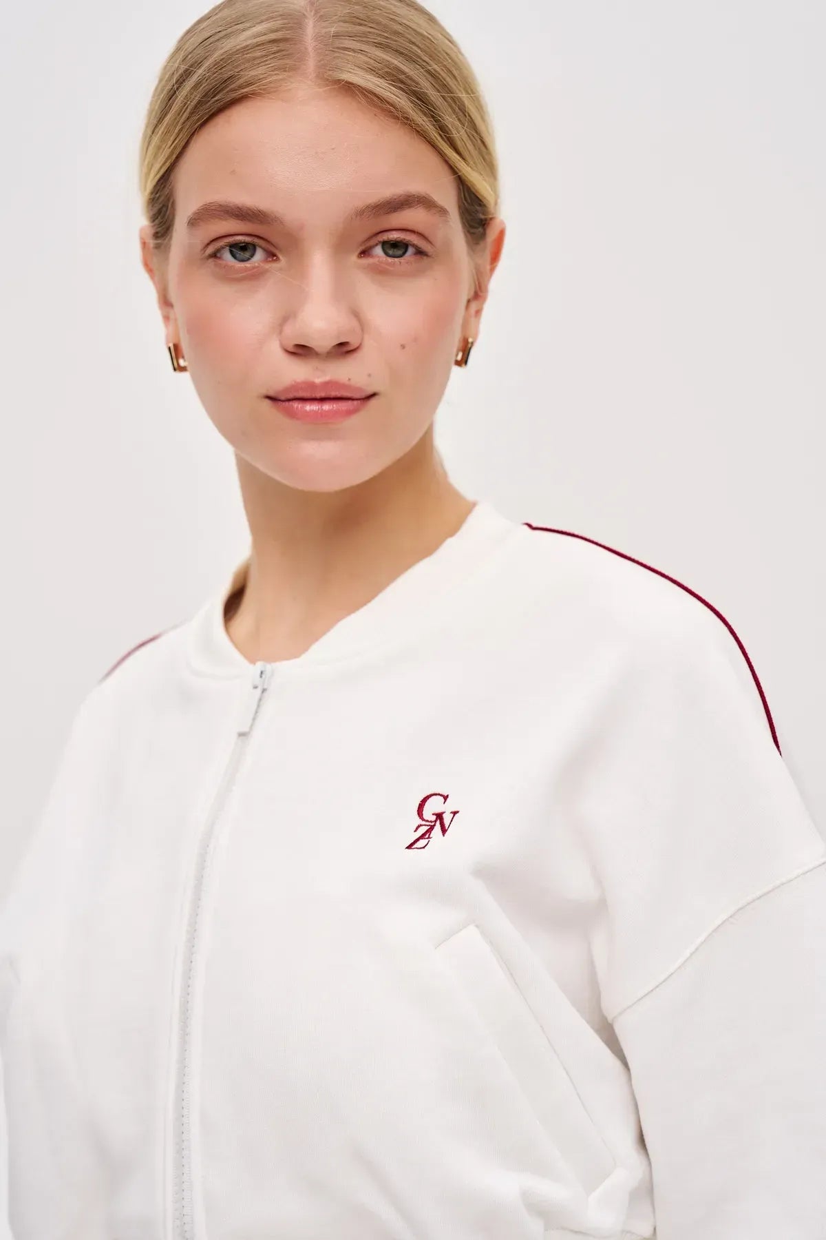 Світшот-бомбер Helen на молнії